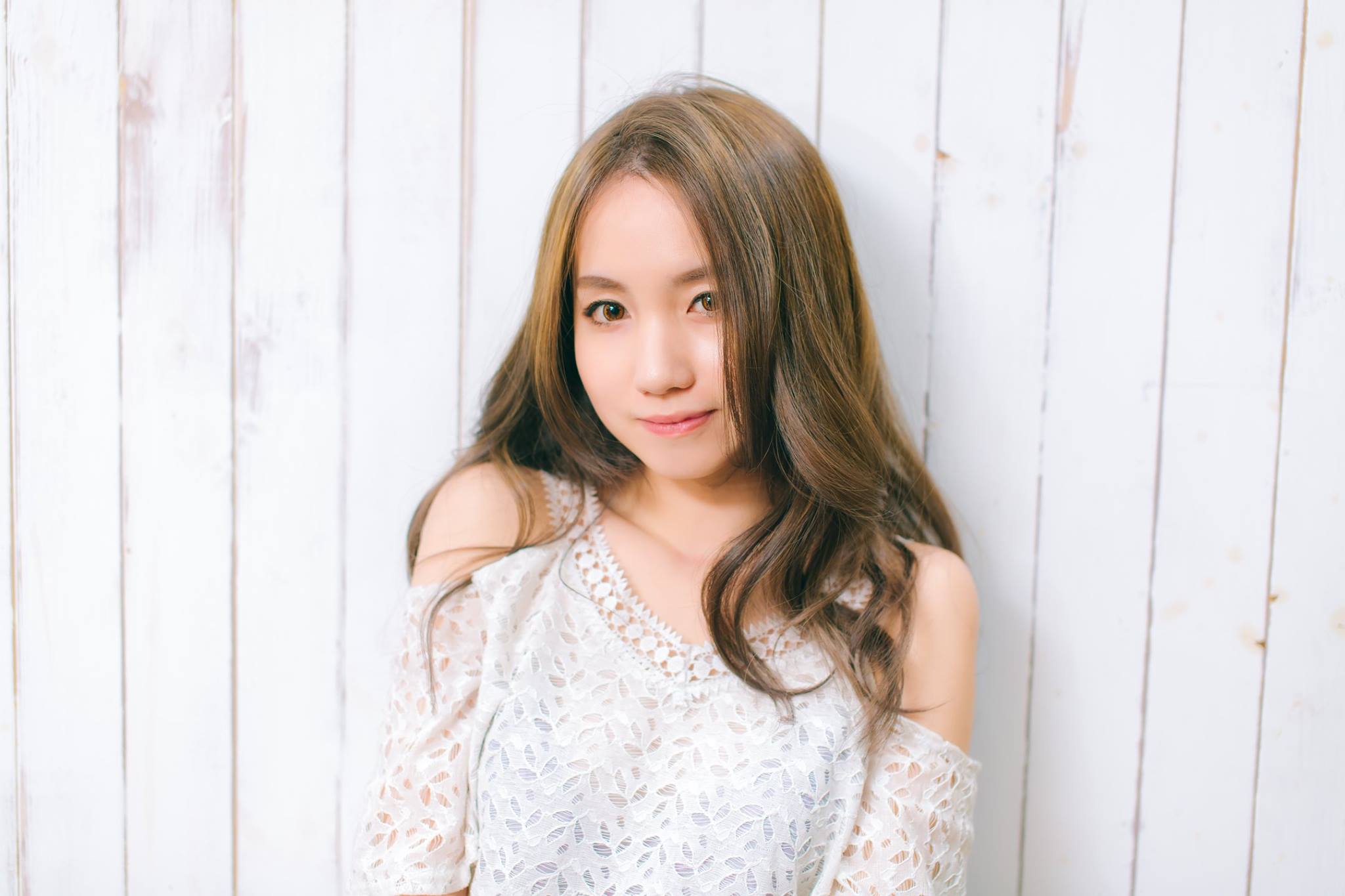 台中燙髮推薦,台中染髮,台中剪髮,微霧亞麻金