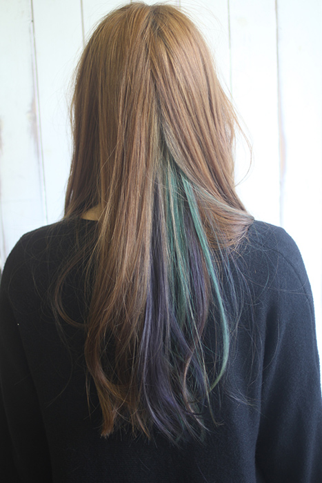 台中染髮,台中剪髮,亞麻色拼接綠藍紫色 