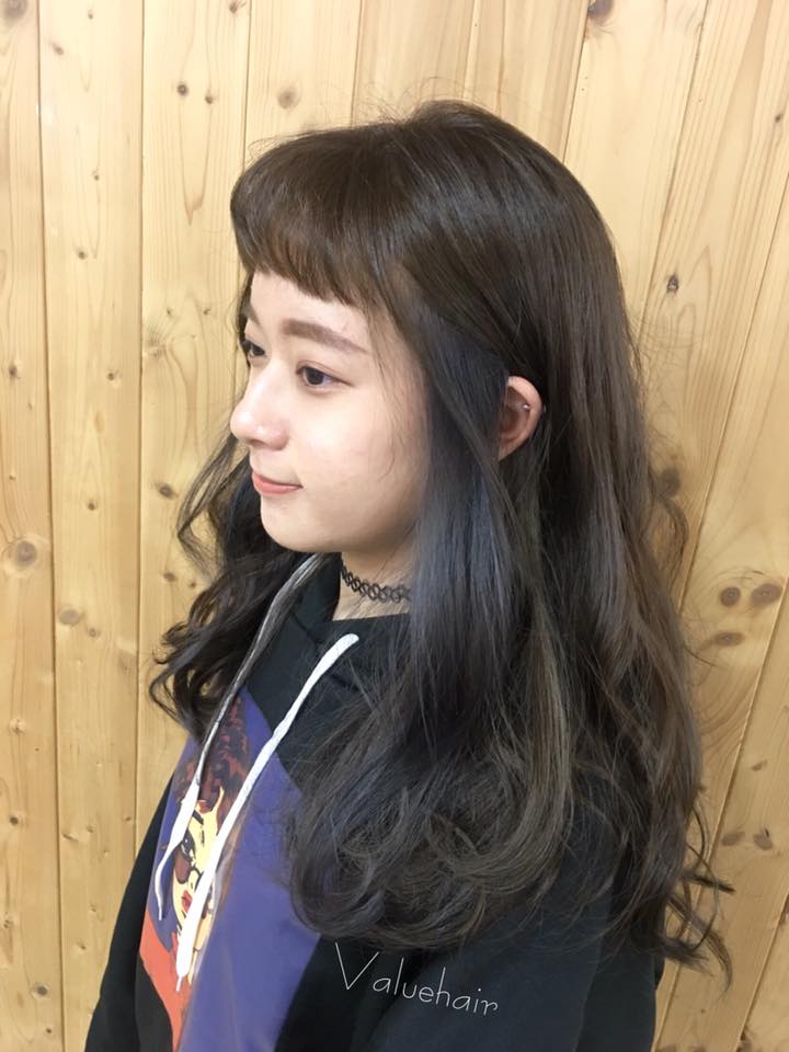 霧面茶色挑染灰紫色髮色,台中染髮,台中剪髮,台中燙髮推薦