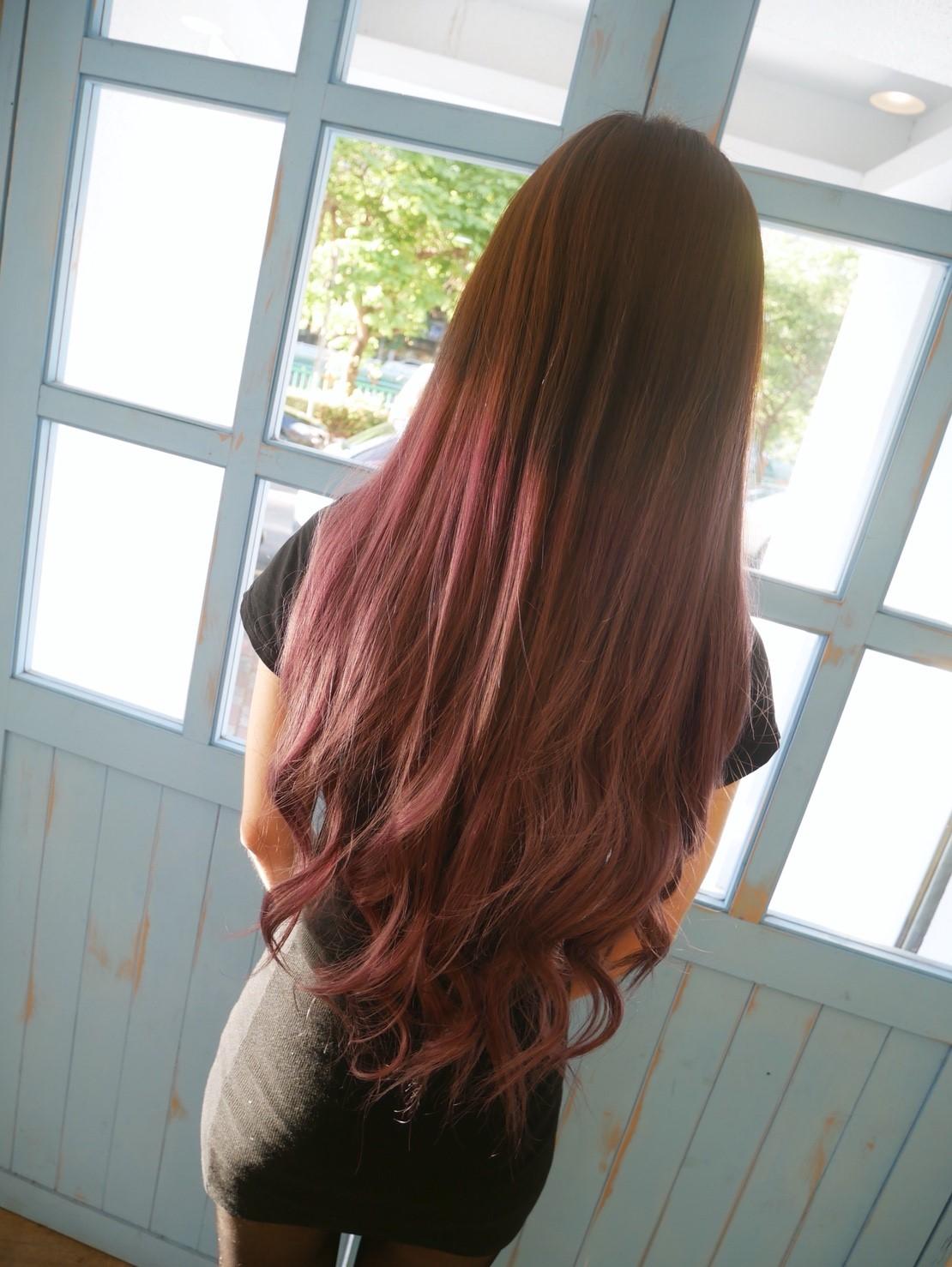 【台中染髮】霧棕色漸層櫻花粉髮色,台中剪髮,台中燙髮,台中染燙推薦